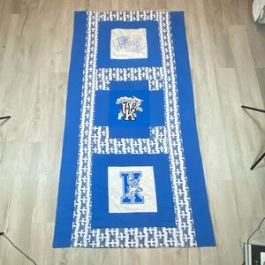 Vintage Handmade Kentucky Wildcats Fleece Throw Blanket 41”x 81”